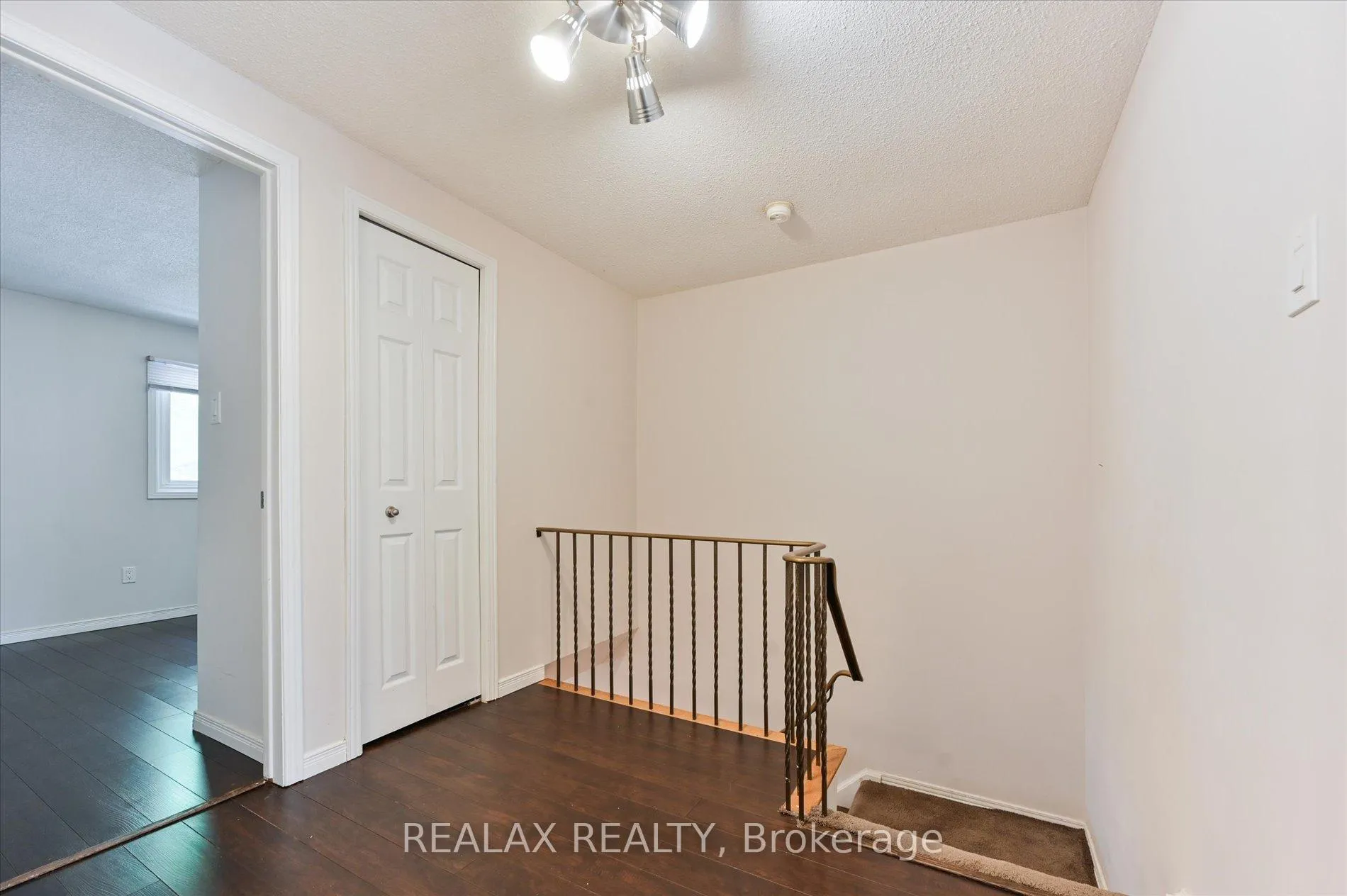 Photo 17 of 6 Kindale Way, Markham, Royal Orchard — HOMEH