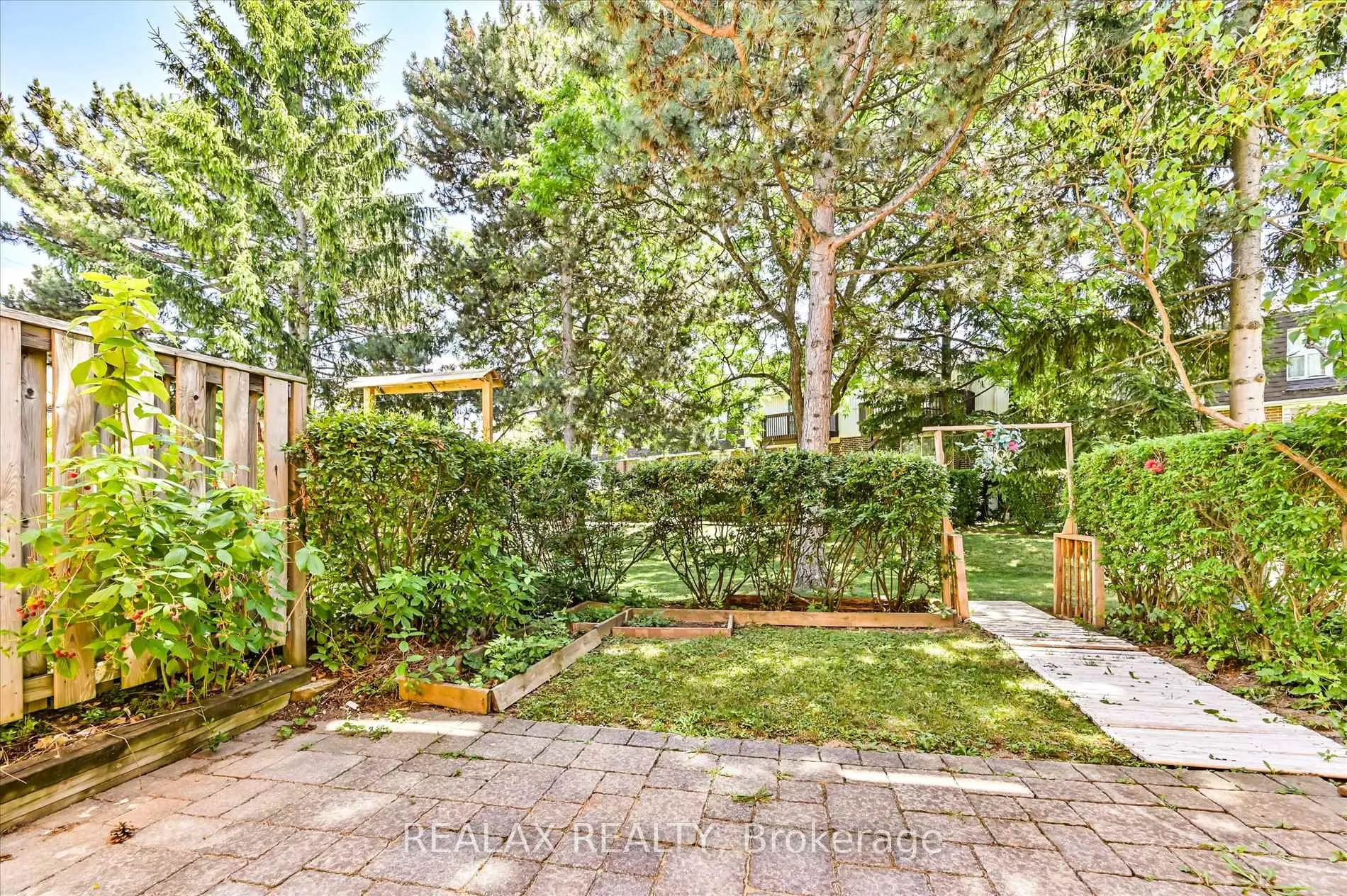 Photo 28 of 6 Kindale Way, Markham, Royal Orchard — HOMEH