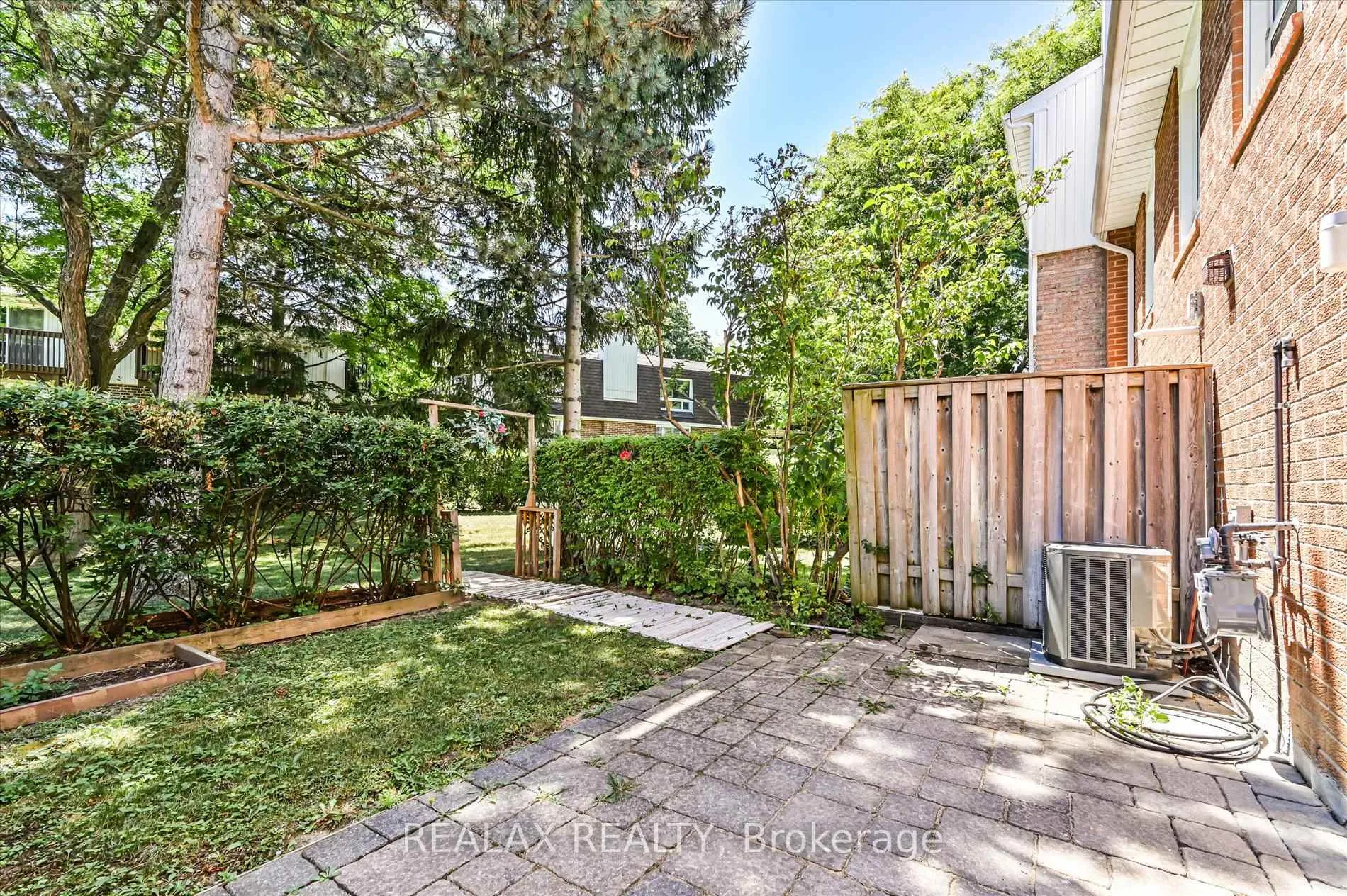 Photo 29 of 6 Kindale Way, Markham, Royal Orchard — HOMEH