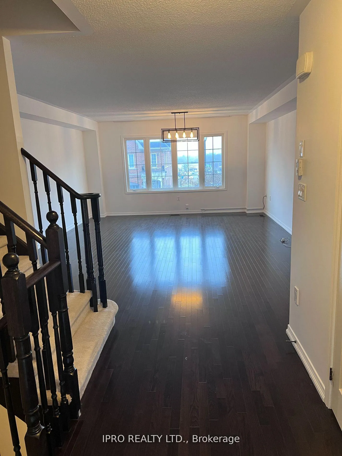 Photo 4 of 105 Magpie Way, Whitby, Blue Grass Meadows — HOMEH