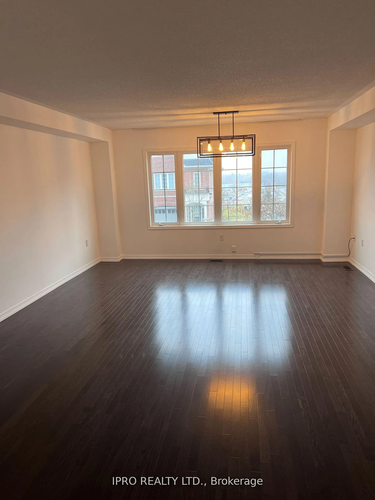 Photo 5 of 105 Magpie Way, Whitby, Blue Grass Meadows — HOMEH