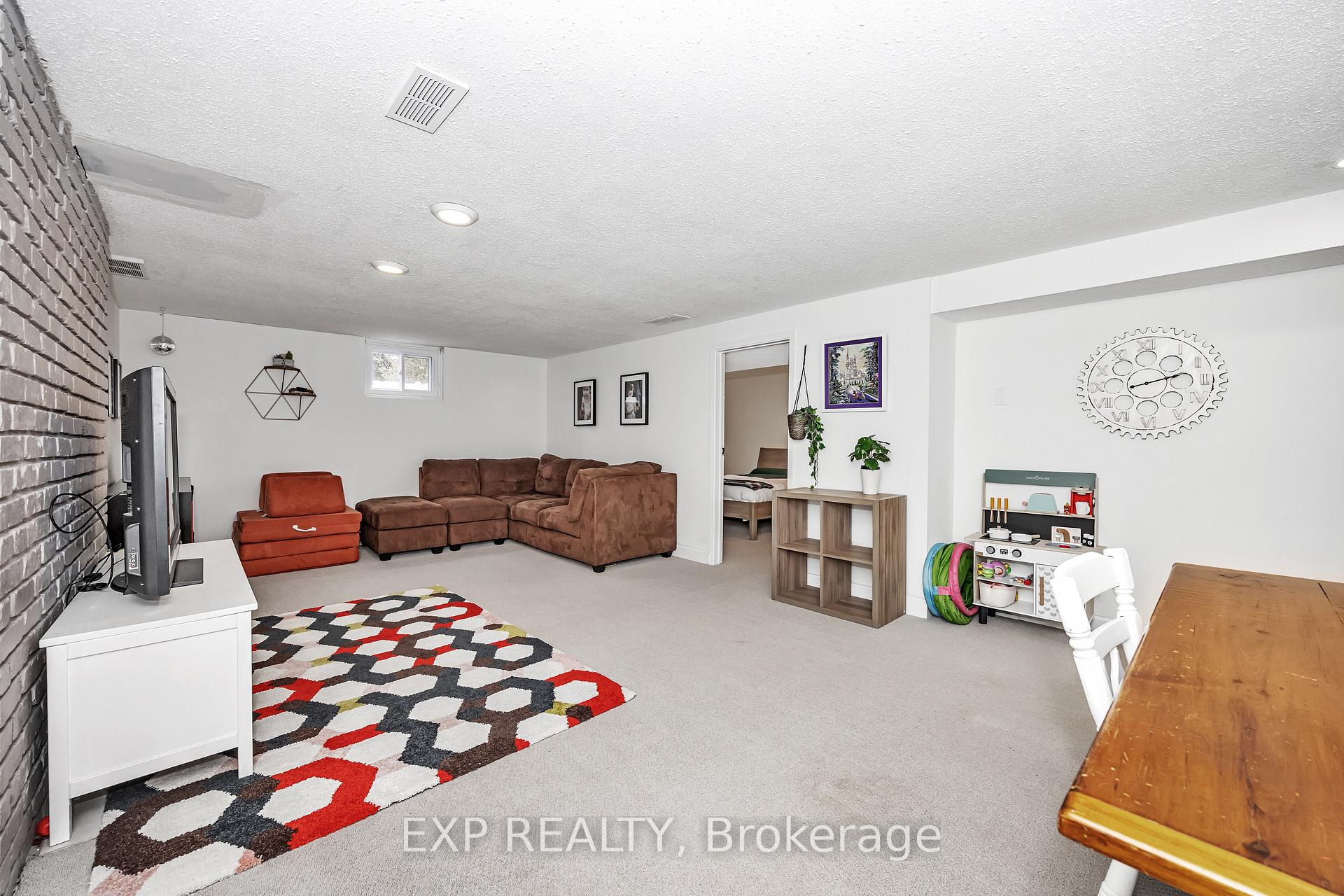 Photo 26 of 851 David Manchester Road, Ottawa, Huntley Ward (South West) — HOMEH