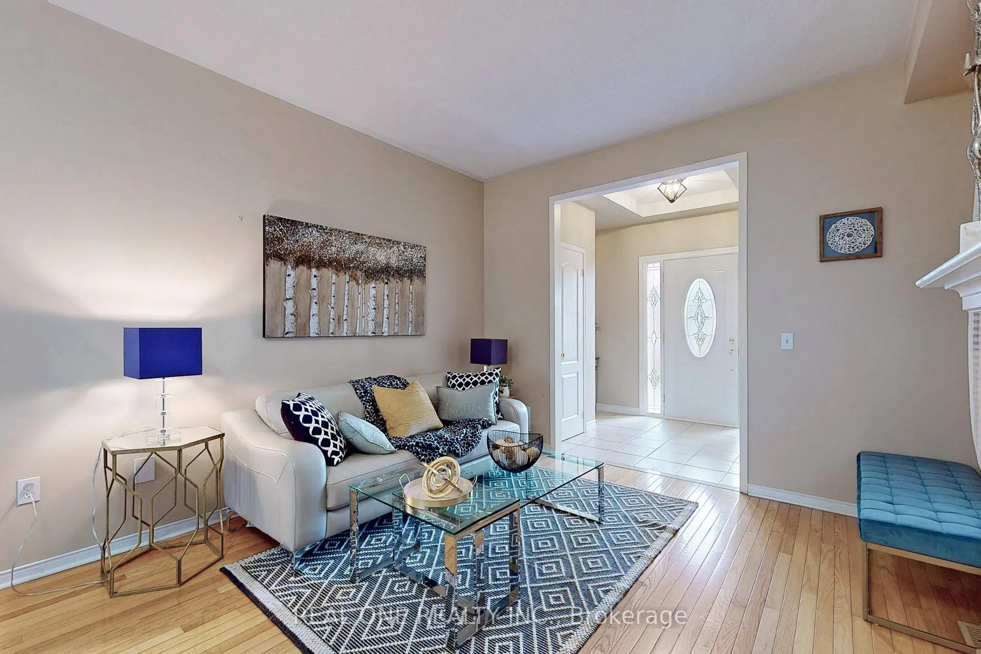 Photo 8 of 252 Stonebridge Drive, Markham, Berczy — HOMEH