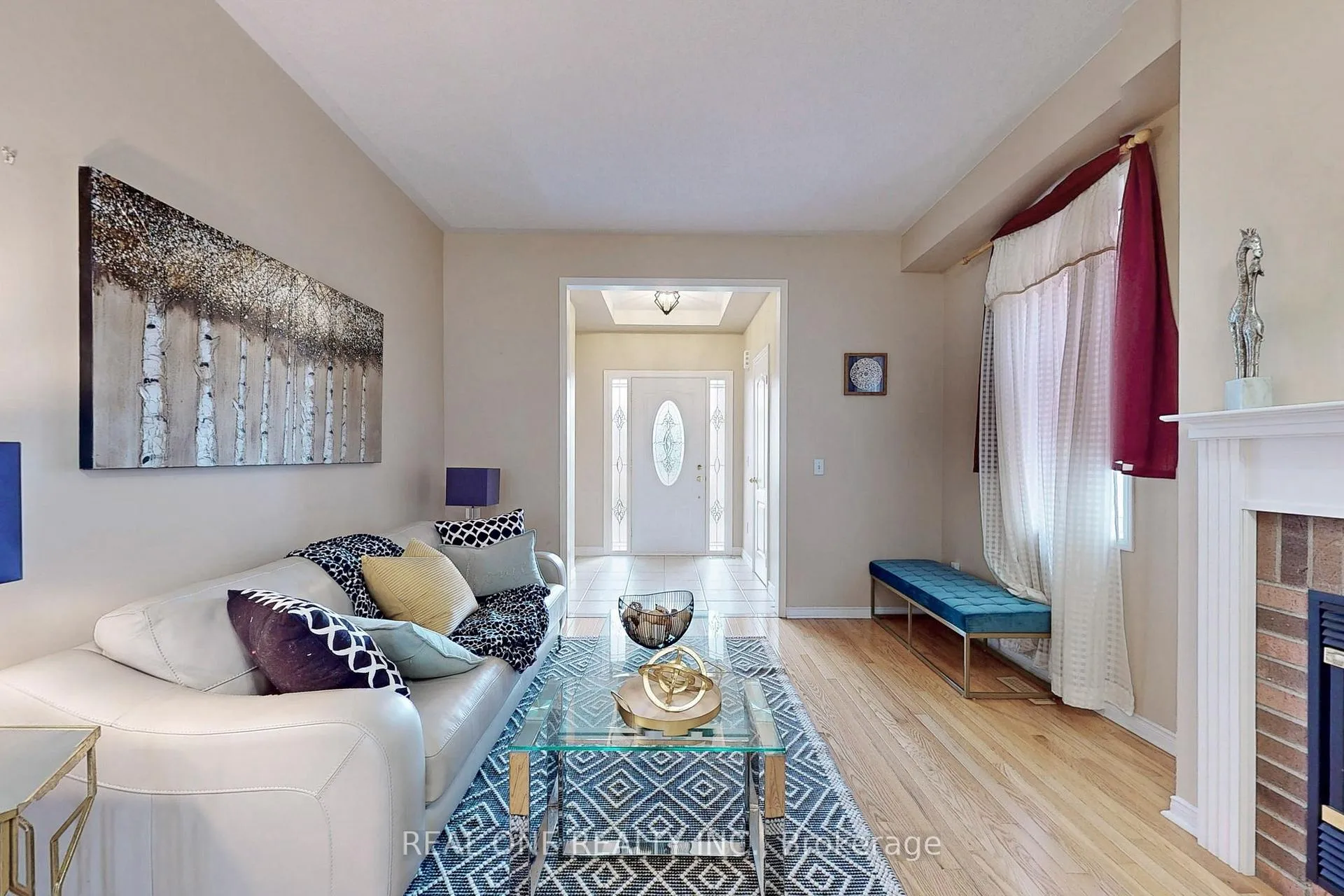 Photo 9 of 252 Stonebridge Drive, Markham, Berczy — HOMEH