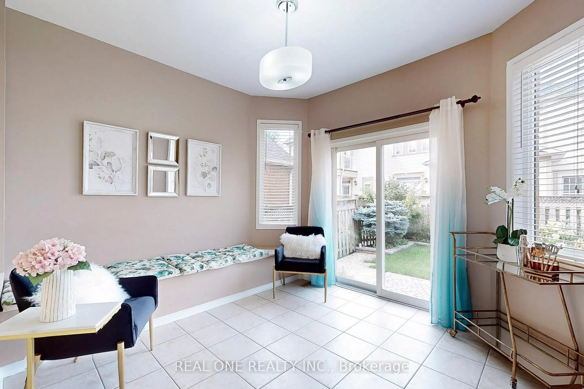 Photo 17 of 252 Stonebridge Drive, Markham, Berczy — HOMEH