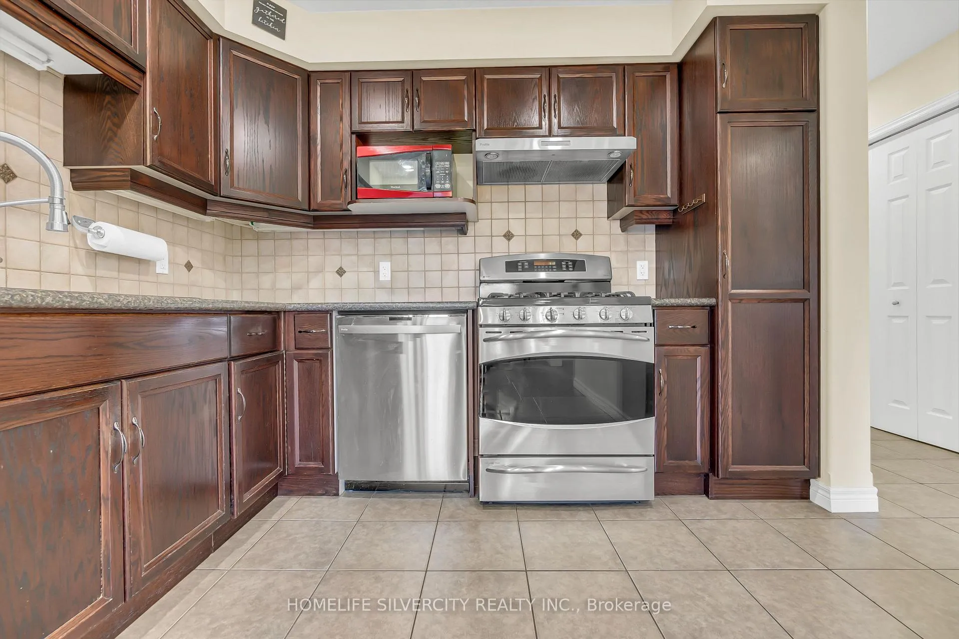 Photo 9 of 19 Dougall Street, Guelph, Grange Road — HOMEH