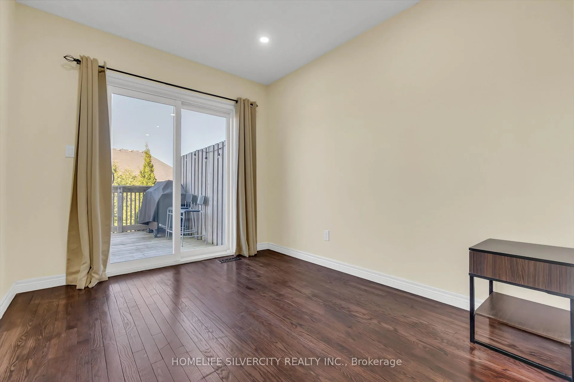 Photo 11 of 19 Dougall Street, Guelph, Grange Road — HOMEH