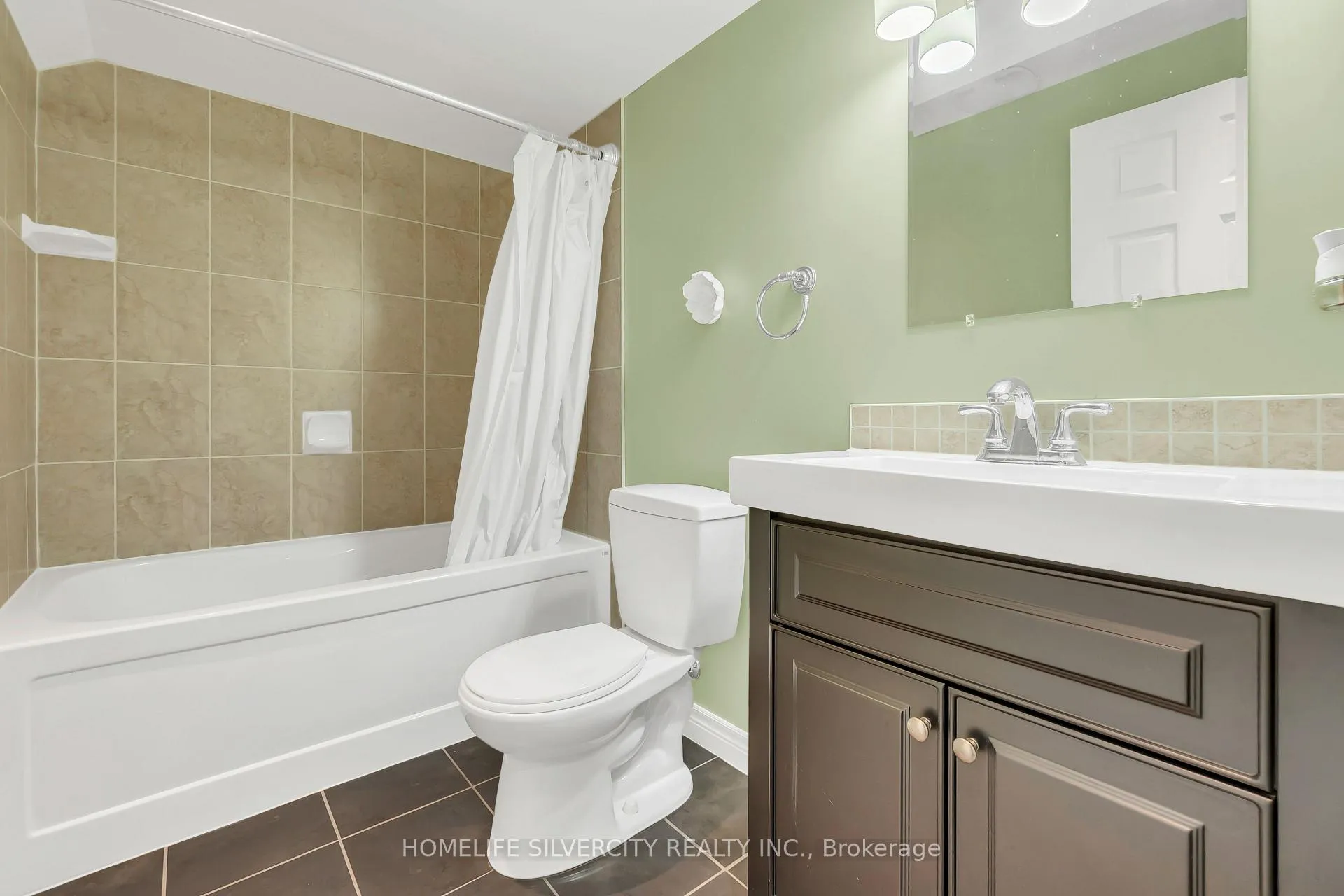 Photo 24 of 19 Dougall Street, Guelph, Grange Road — HOMEH