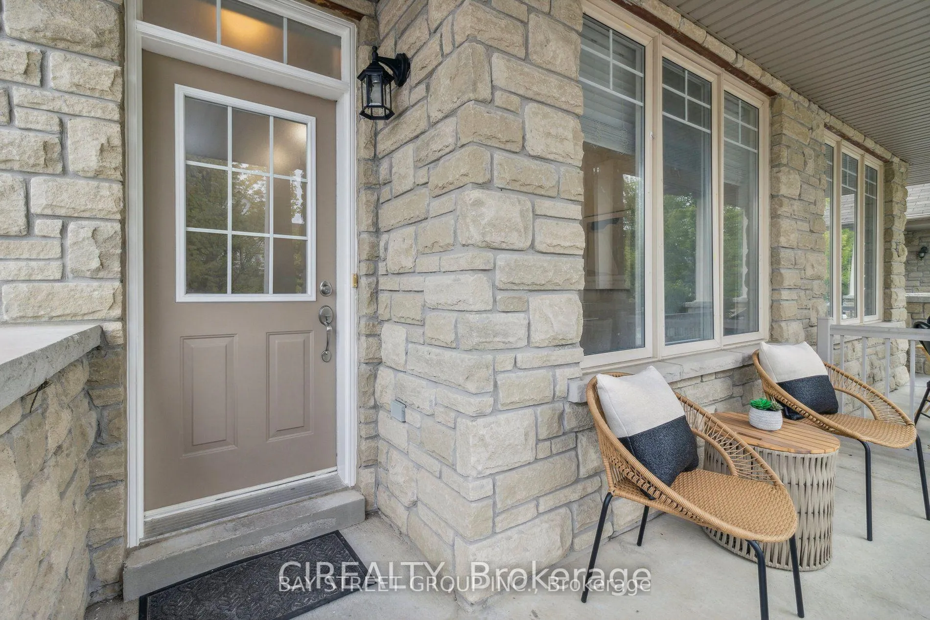 Photo 3 of 4 Thistle Avenue, Richmond Hill, Jefferson — HOMEH
