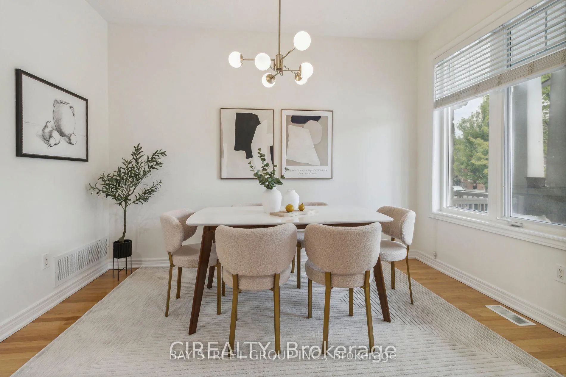 Photo 5 of 4 Thistle Avenue, Richmond Hill, Jefferson — HOMEH