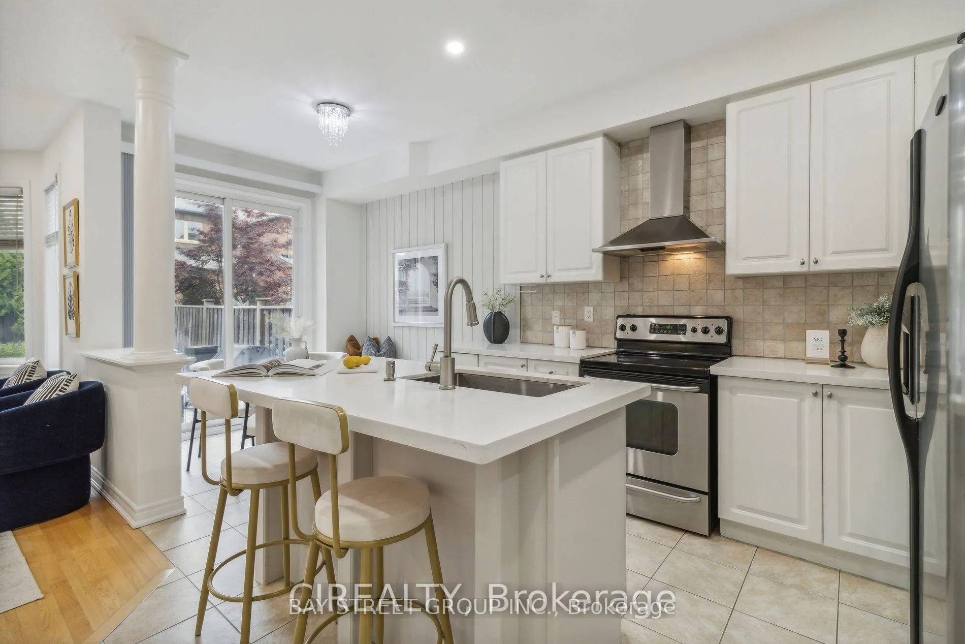 Photo 10 of 4 Thistle Avenue, Richmond Hill, Jefferson — HOMEH