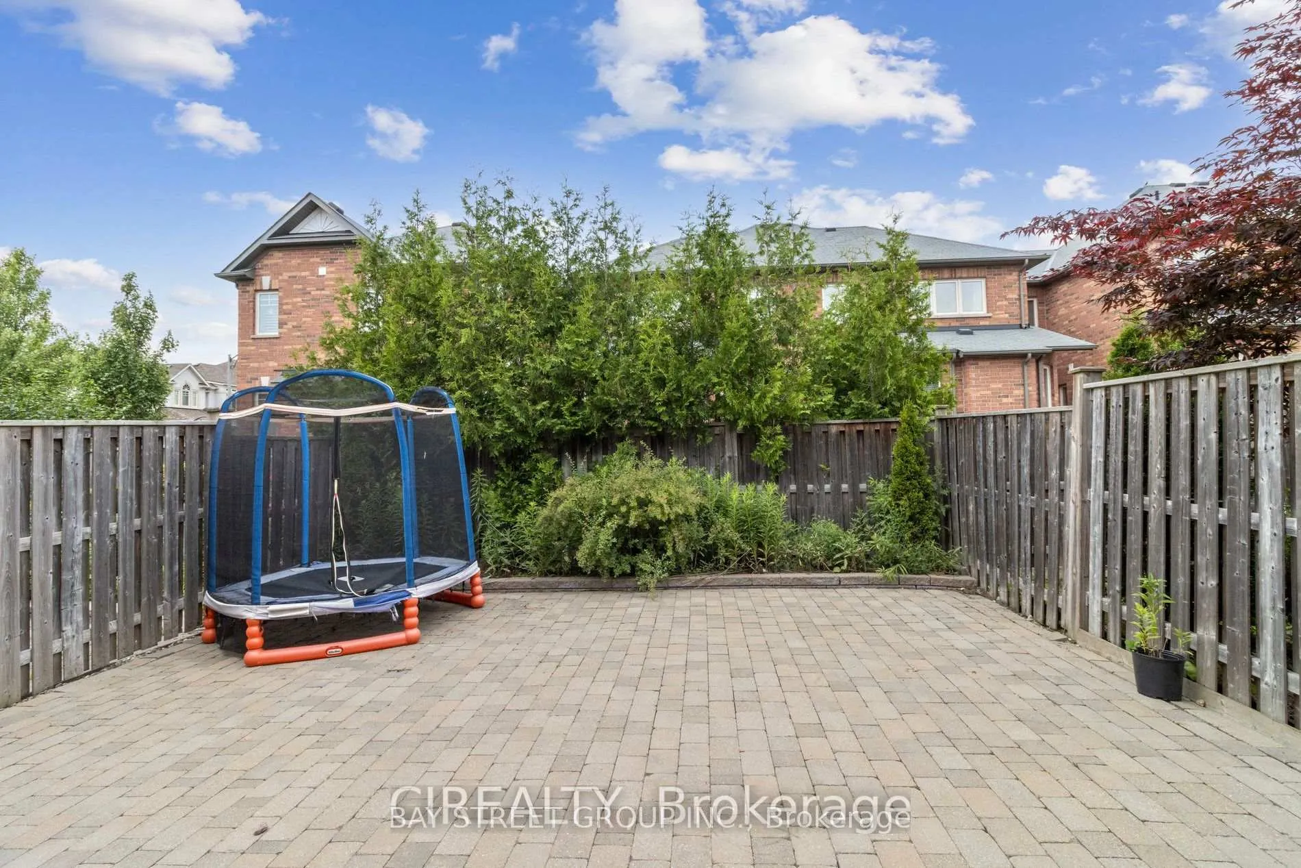 Photo 26 of 4 Thistle Avenue, Richmond Hill, Jefferson — HOMEH