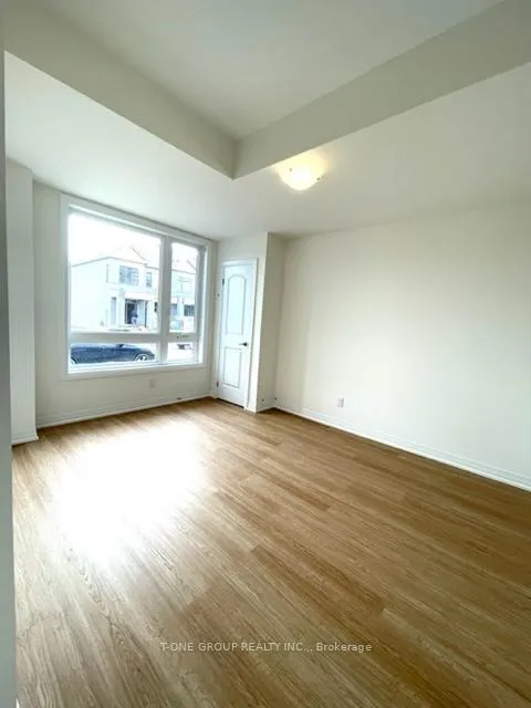 Photo 3 of 56 Robert Eaton Avenue, Markham, Middlefield — HOMEH