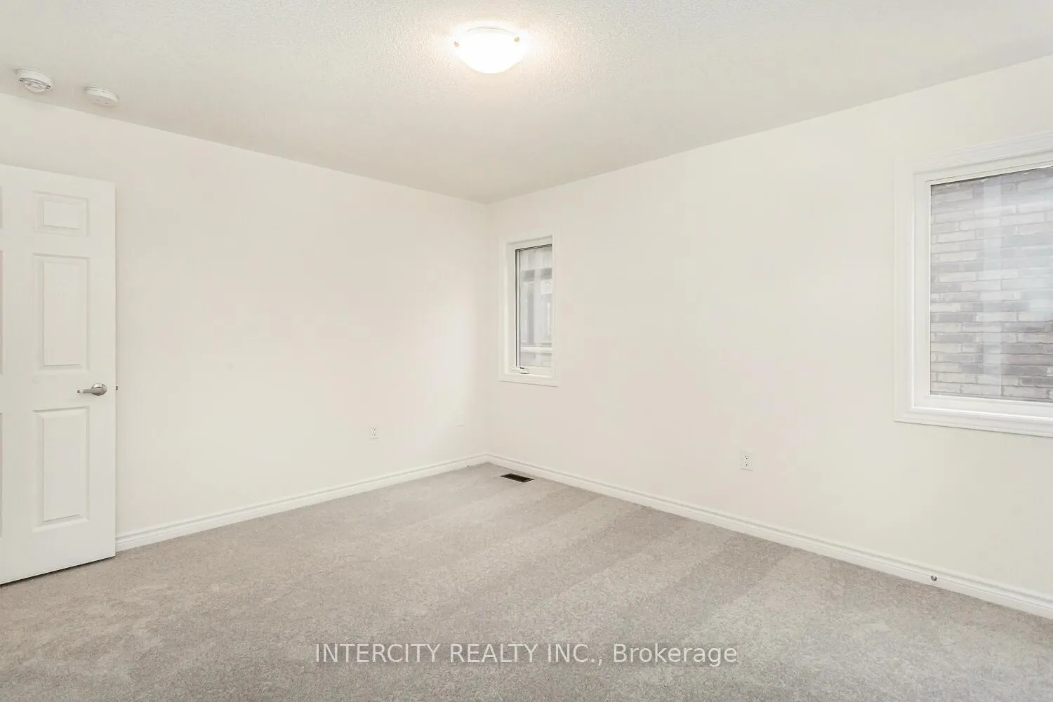 Photo 15 of 299 Fleetwood Drive, Oshawa, Eastdale — HOMEH