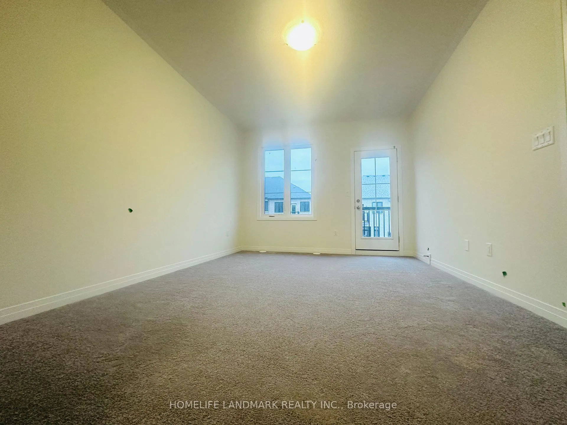 Photo 3 of 2613 Apricot Lane, Pickering, Rural Pickering — HOMEH
