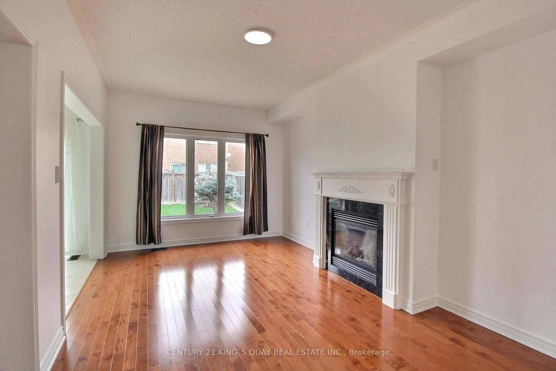 Photo 2 of 82 Apple Blossom Drive, Vaughan, Patterson — HOMEH
