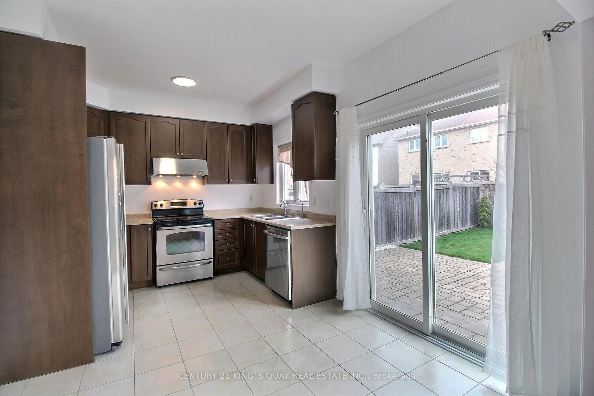 Photo 5 of 82 Apple Blossom Drive, Vaughan, Patterson — HOMEH