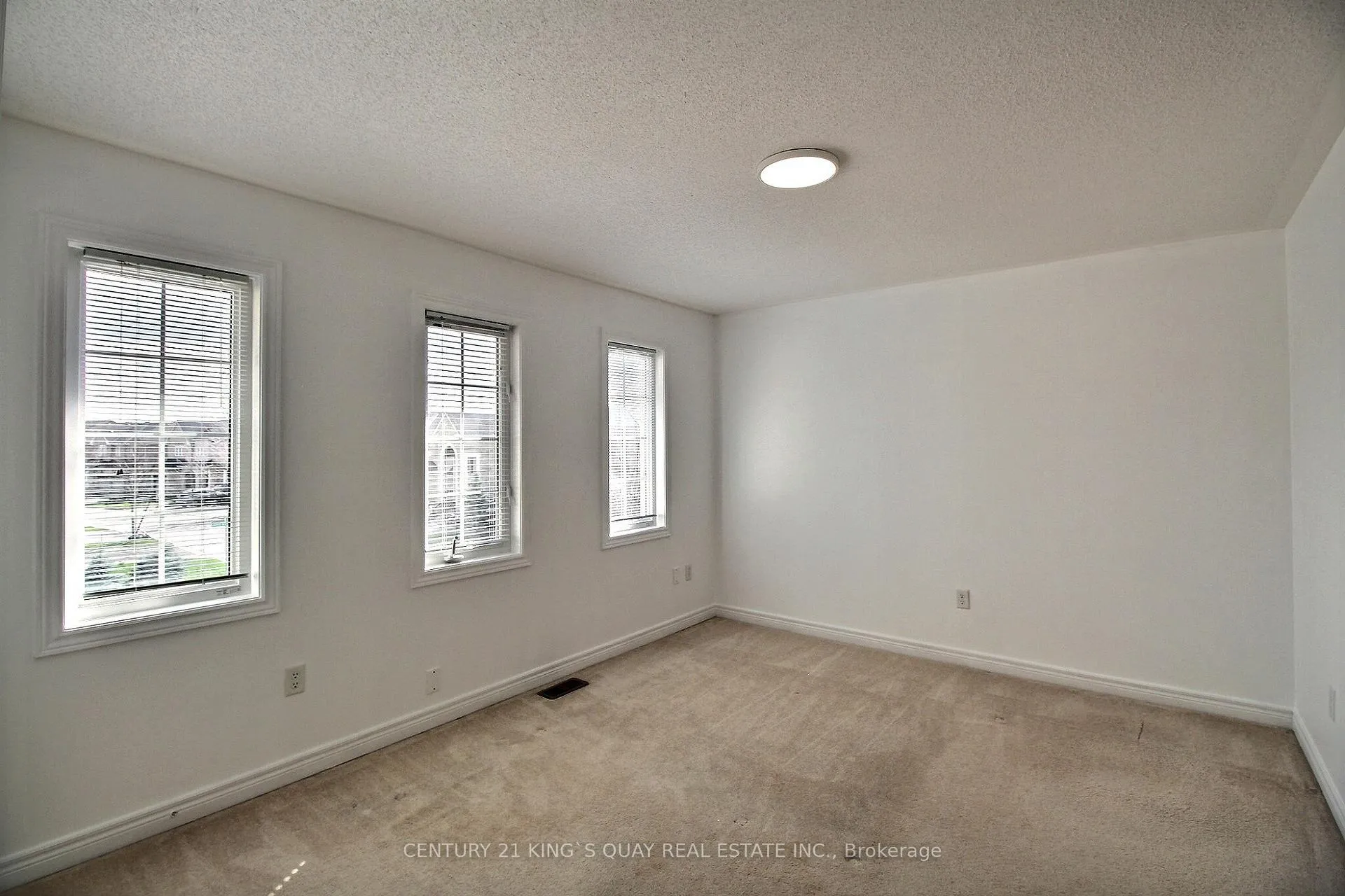 Photo 13 of 82 Apple Blossom Drive, Vaughan, Patterson — HOMEH