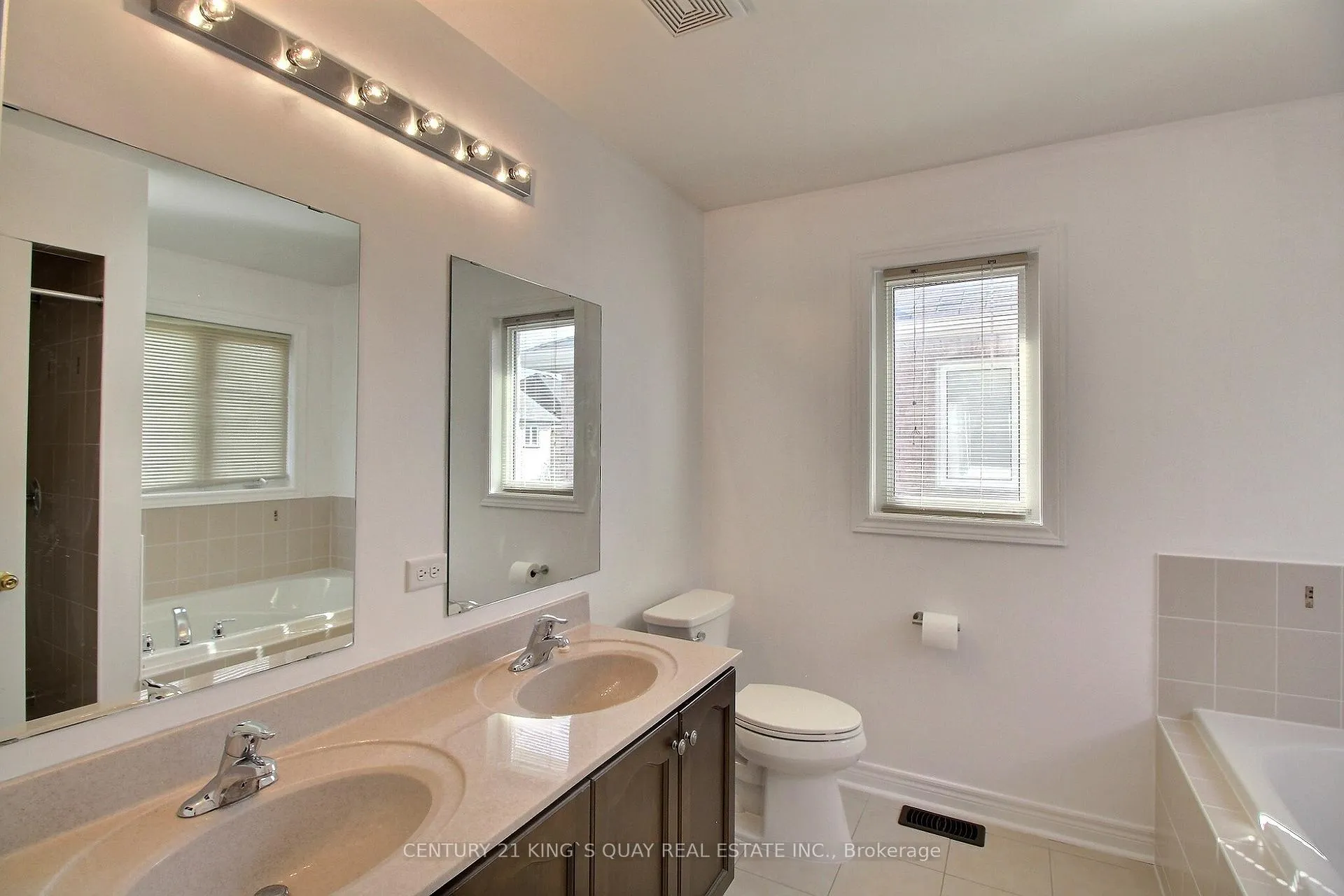 Photo 17 of 82 Apple Blossom Drive, Vaughan, Patterson — HOMEH