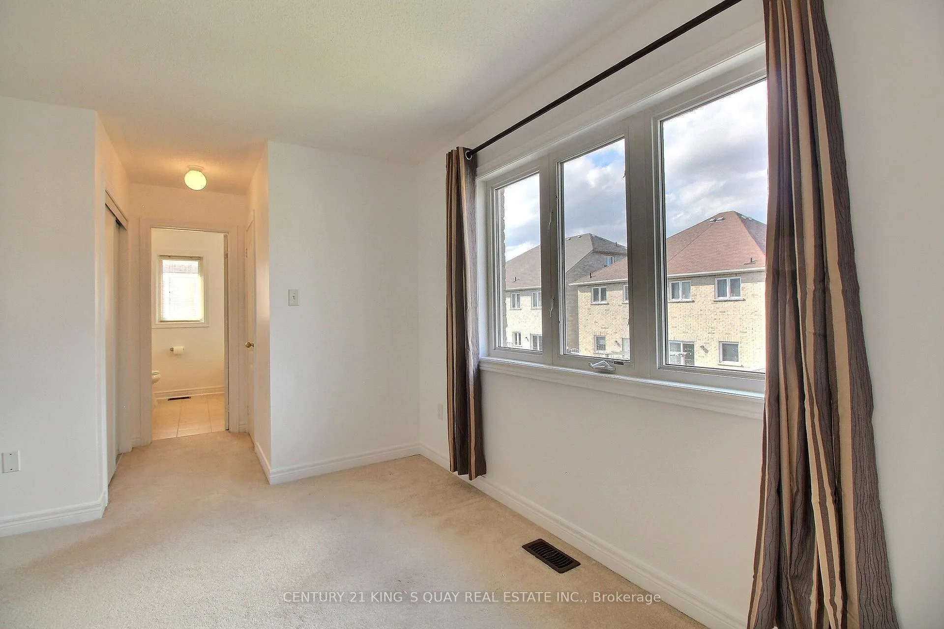 Photo 19 of 82 Apple Blossom Drive, Vaughan, Patterson — HOMEH