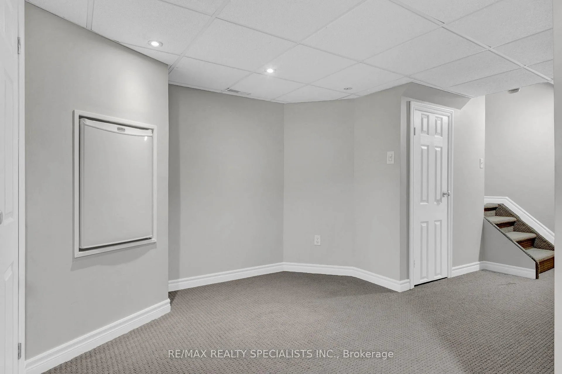 Photo 33 of 157 Windwood Drive, Hamilton, Binbrook — HOMEH