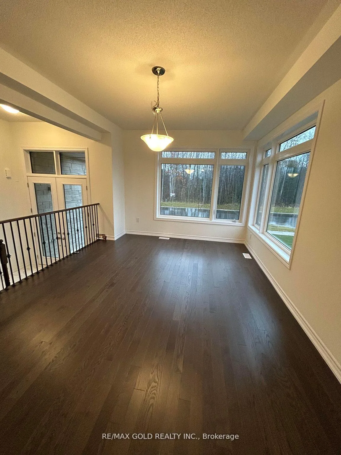 Photo 3 of 150 Mapleside Drive, Wasaga Beach — HOMEH