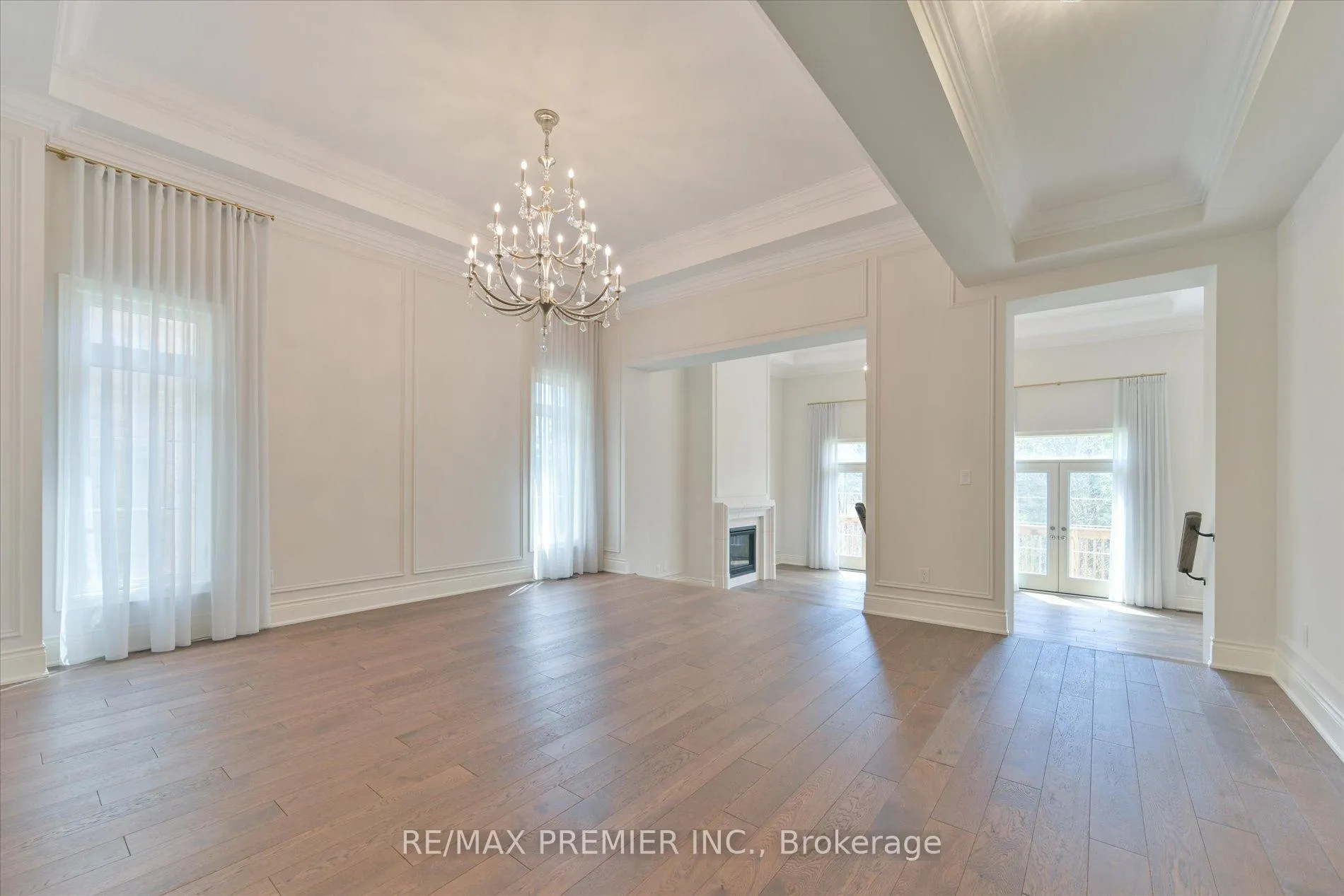 Photo 6 of 228 Farrell Road, Vaughan, Patterson — HOMEH