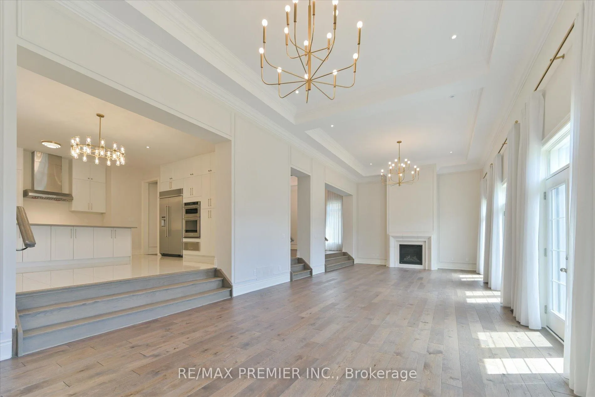 Photo 9 of 228 Farrell Road, Vaughan, Patterson — HOMEH