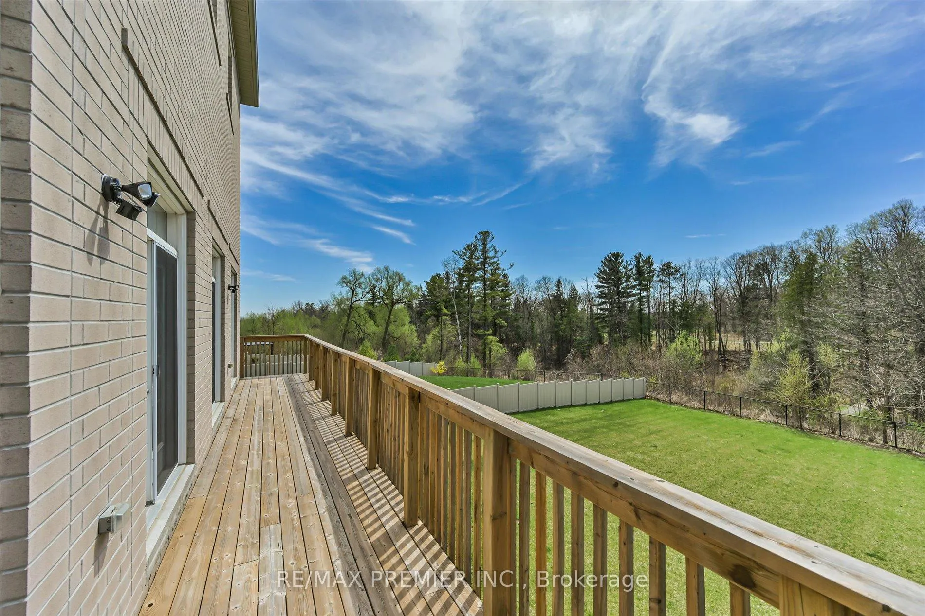 Photo 16 of 228 Farrell Road, Vaughan, Patterson — HOMEH