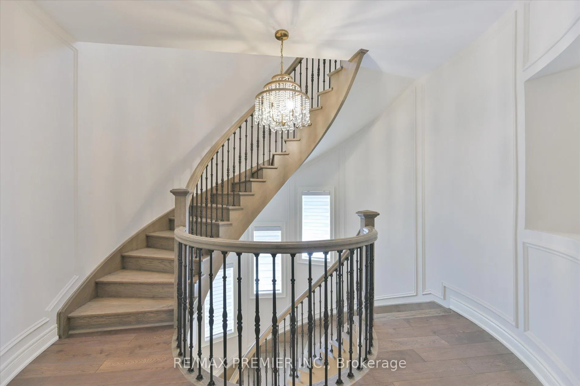 Photo 20 of 228 Farrell Road, Vaughan, Patterson — HOMEH