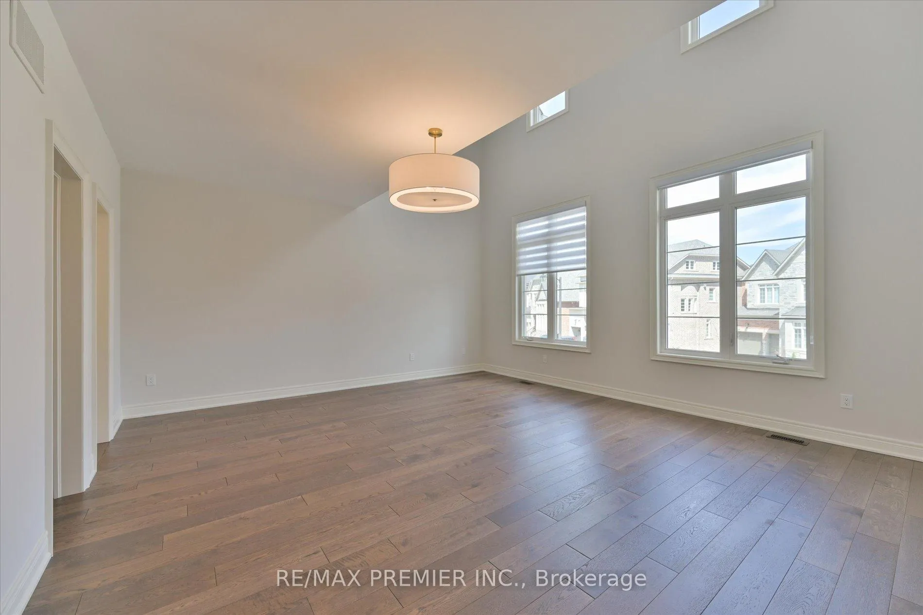 Photo 31 of 228 Farrell Road, Vaughan, Patterson — HOMEH