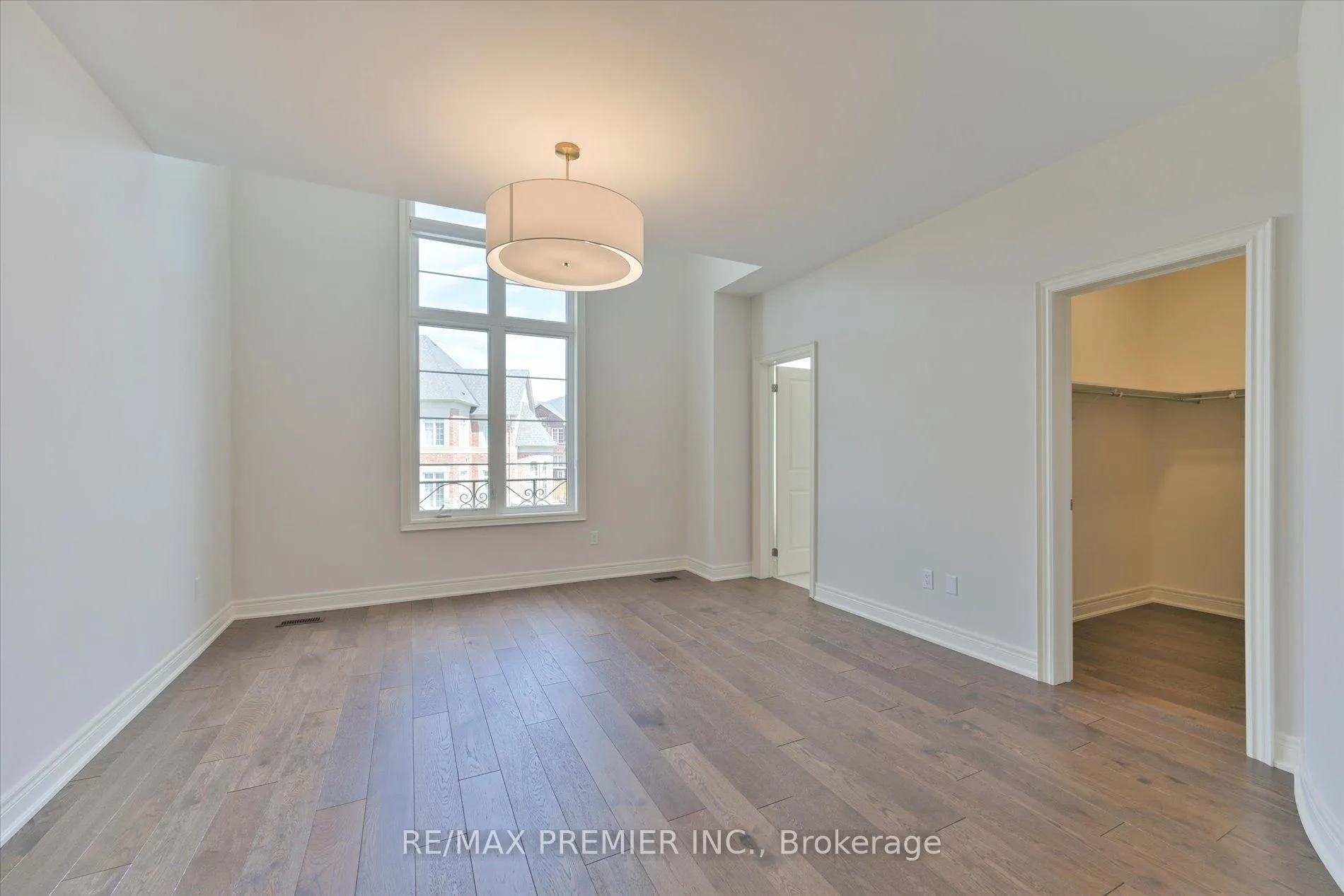 Photo 32 of 228 Farrell Road, Vaughan, Patterson — HOMEH