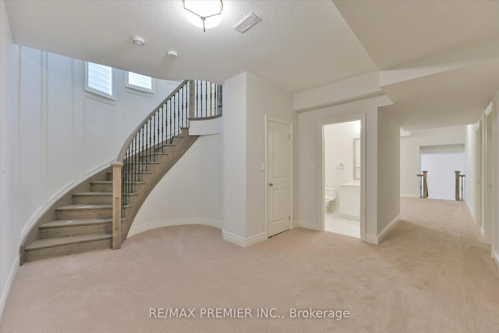 Photo 36 of 228 Farrell Road, Vaughan, Patterson — HOMEH