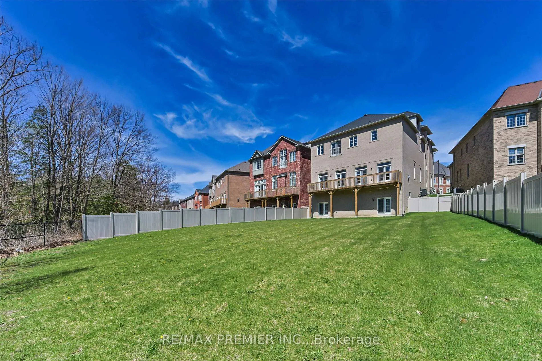 Photo 40 of 228 Farrell Road, Vaughan, Patterson — HOMEH