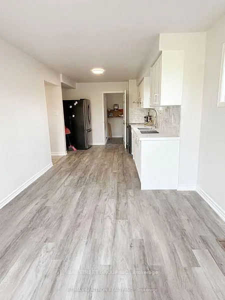 Photo 6 of 14 Summerdale Drive, Markham, Thornlea — HOMEH