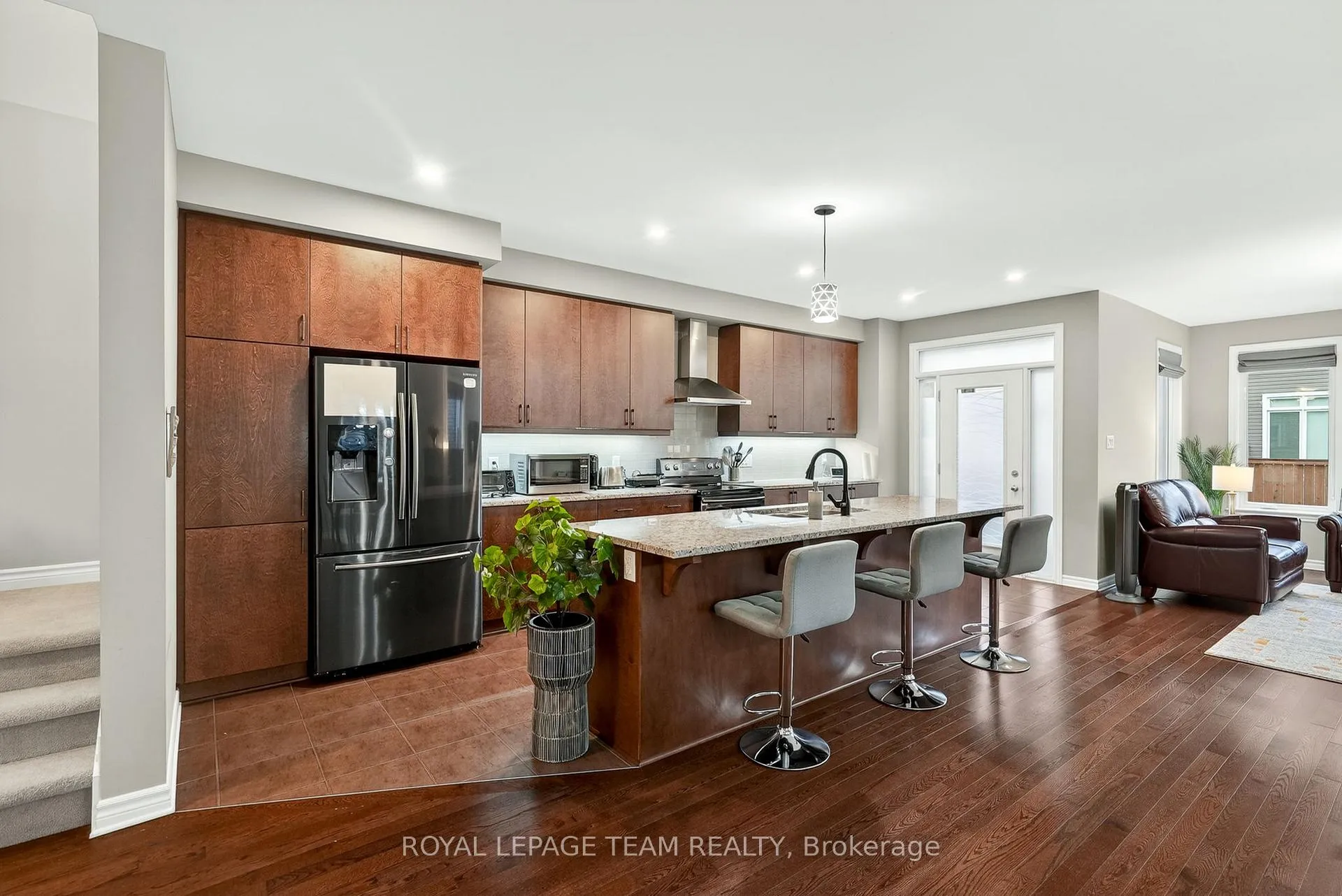 Photo 5 of 216 Helen Rapp Way, Ottawa, Blossom Park/Kemp Park/Findlay Creek — HOMEH