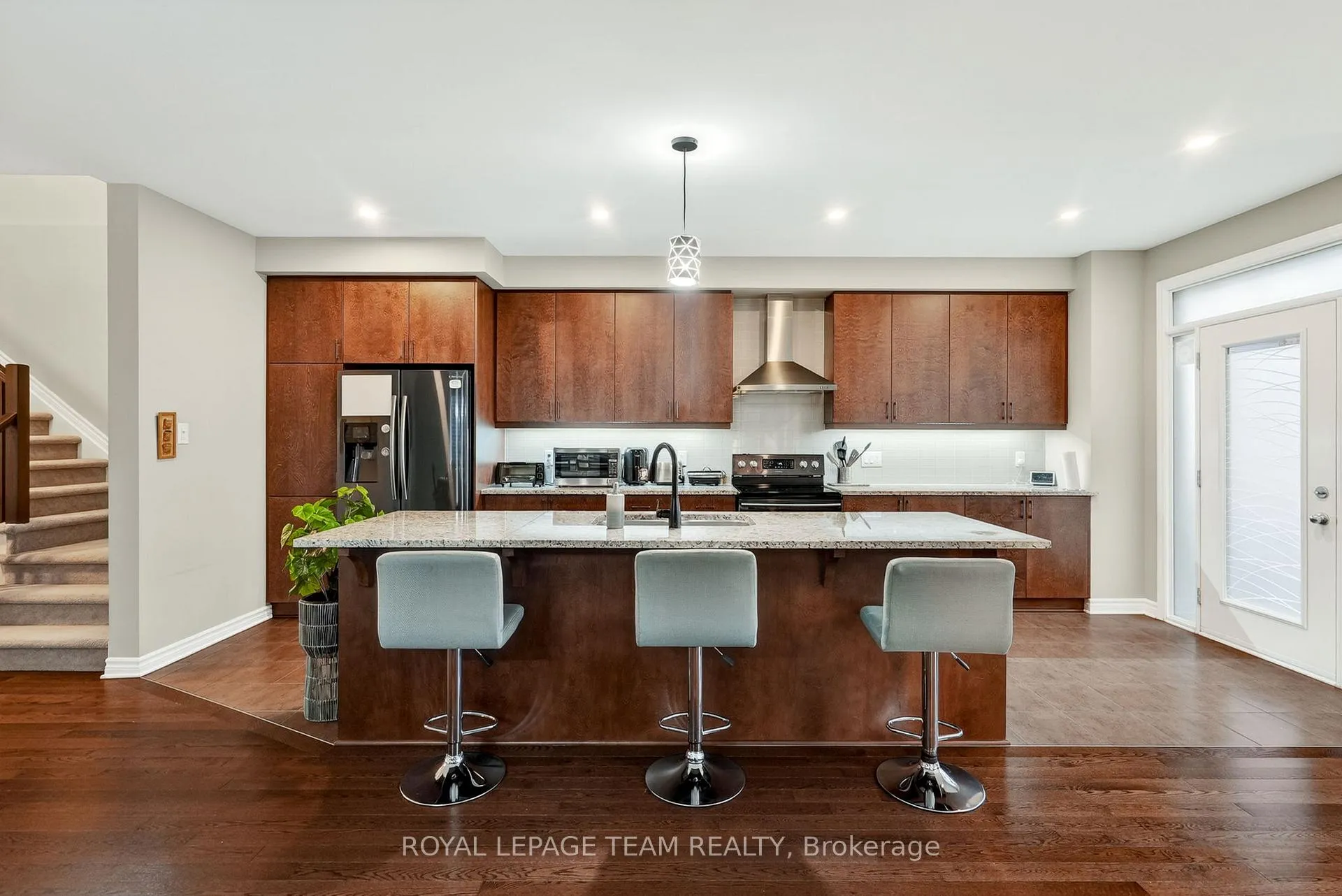 Photo 6 of 216 Helen Rapp Way, Ottawa, Blossom Park/Kemp Park/Findlay Creek — HOMEH