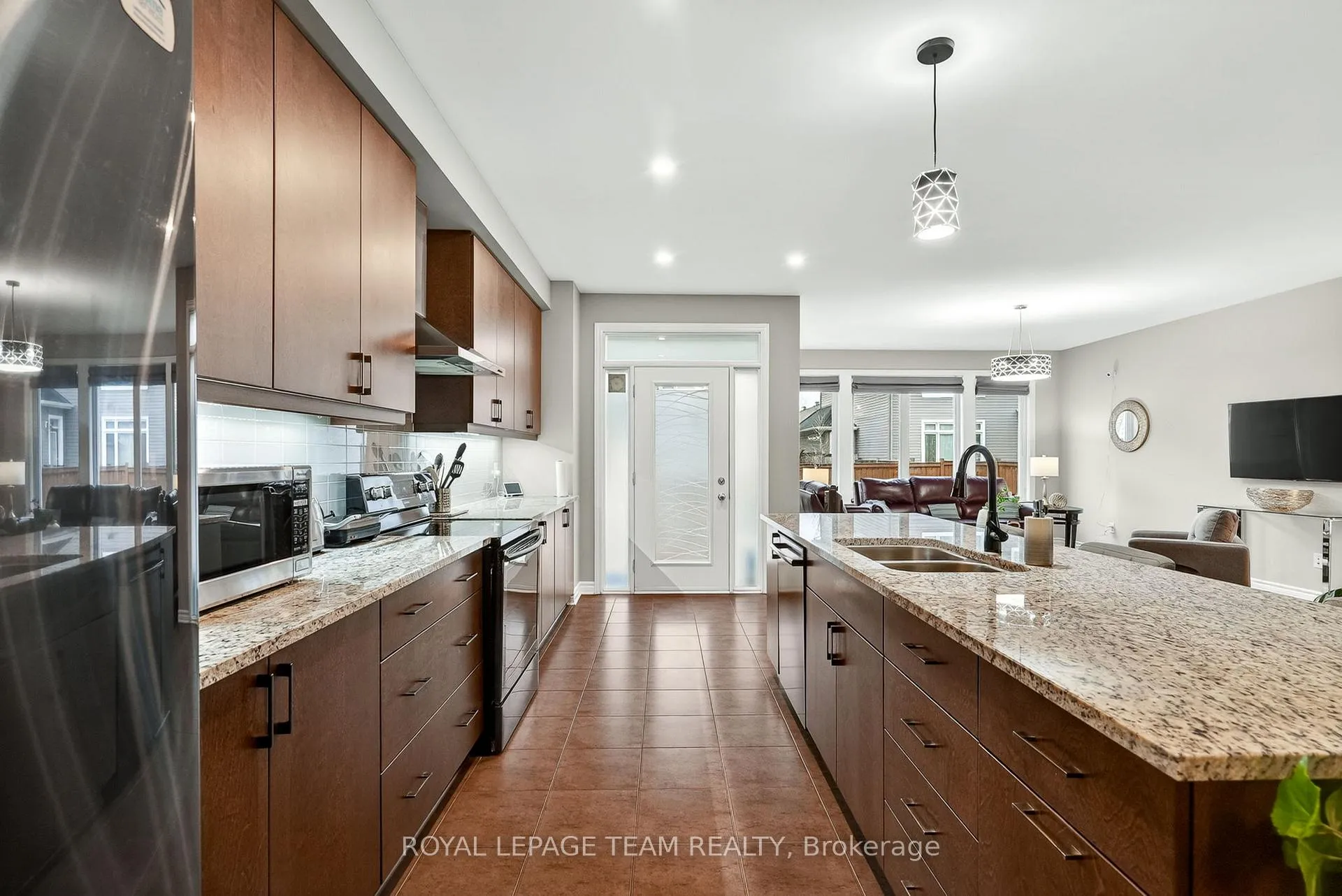 Photo 10 of 216 Helen Rapp Way, Ottawa, Blossom Park/Kemp Park/Findlay Creek — HOMEH