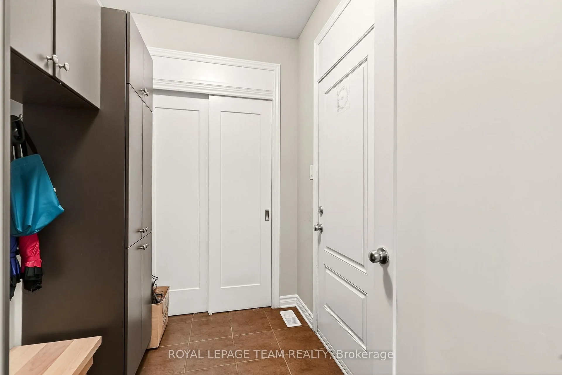 Photo 17 of 216 Helen Rapp Way, Ottawa, Blossom Park/Kemp Park/Findlay Creek — HOMEH