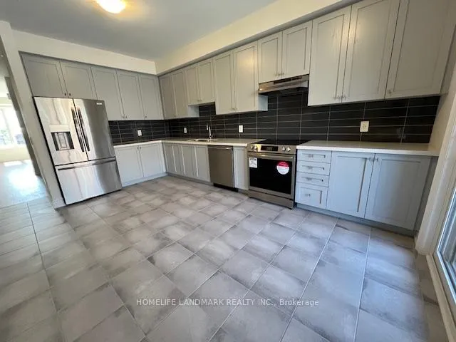 Photo 3 of 2812 Tippett Mews, Pickering, Rural Pickering — HOMEH