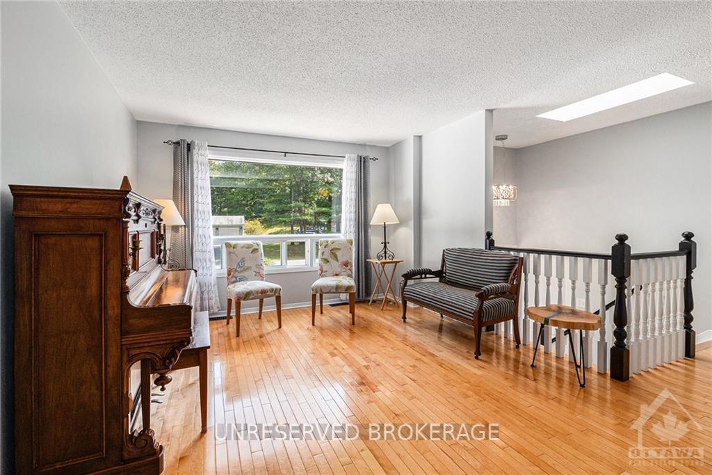 Photo 3 of 147 Archie Street, Ottawa, Constance Bay — HOMEH