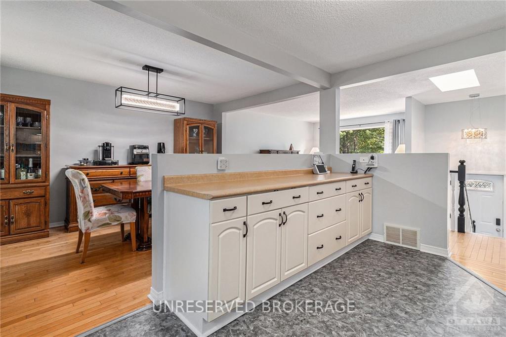 Photo 10 of 147 Archie Street, Ottawa, Constance Bay — HOMEH