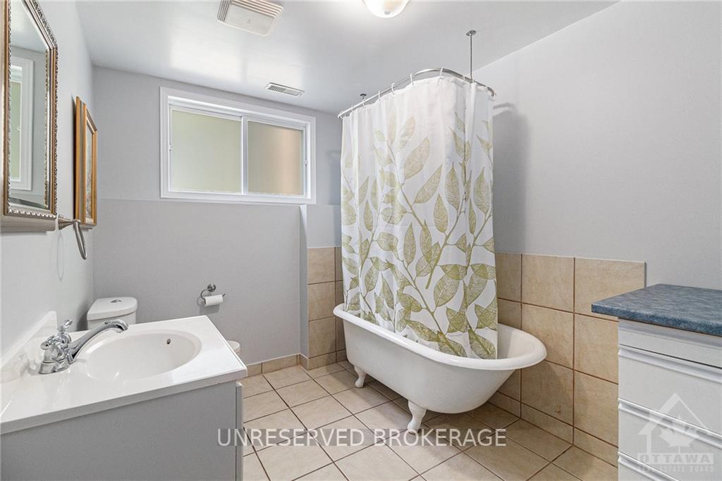 Photo 22 of 147 Archie Street, Ottawa, Constance Bay — HOMEH