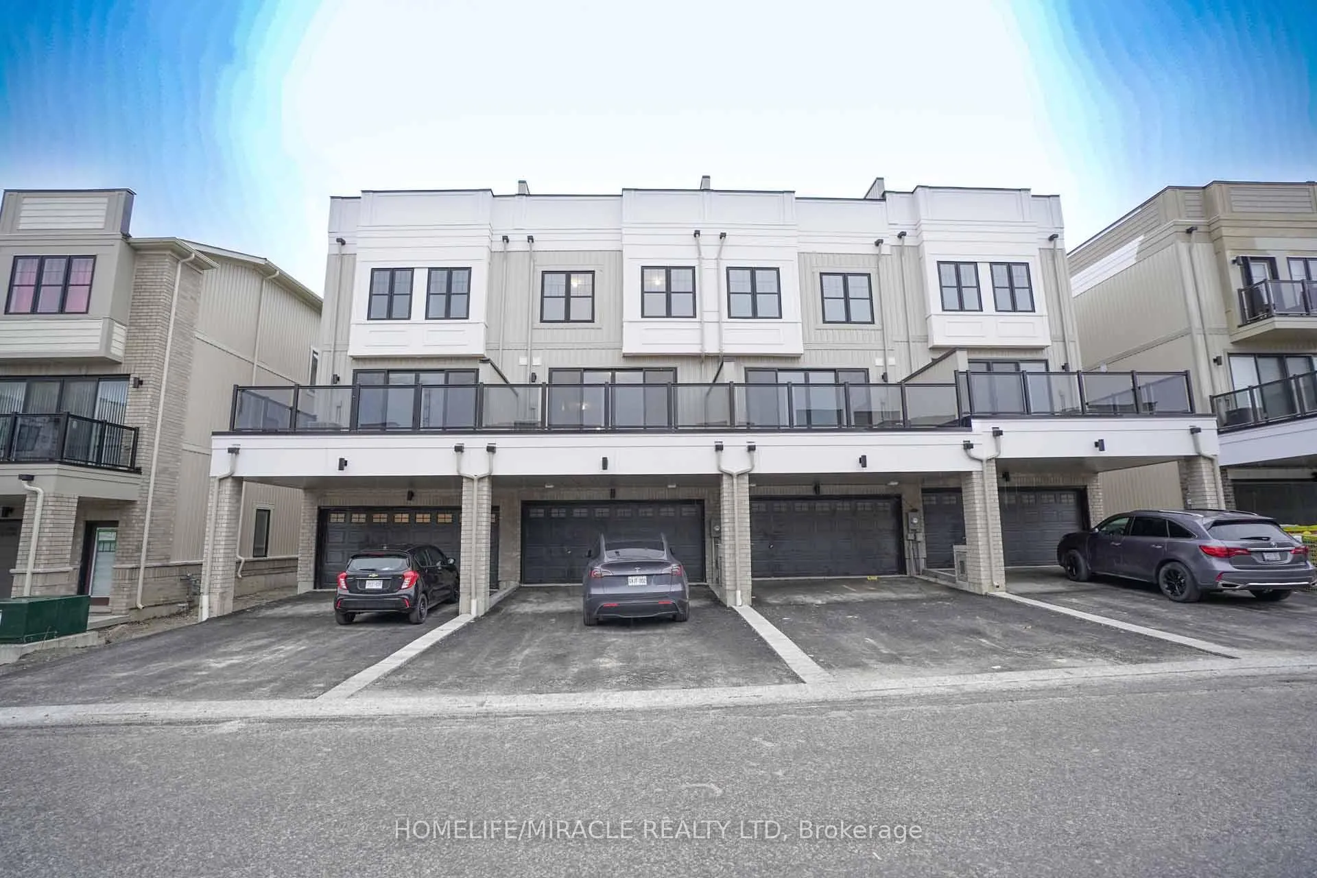 Front of 1561 Green Road