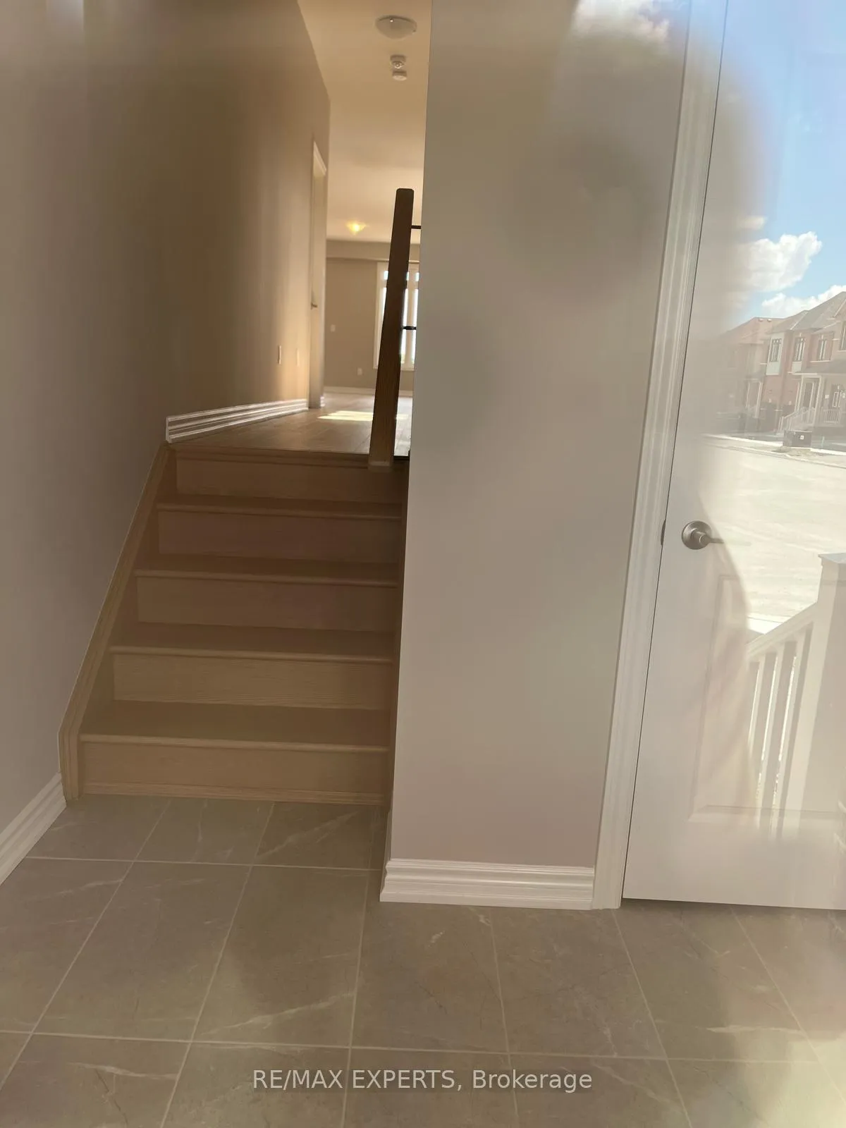 Photo 12 of 111 Greer Street, Barrie, Rural Barrie Southeast — HOMEH