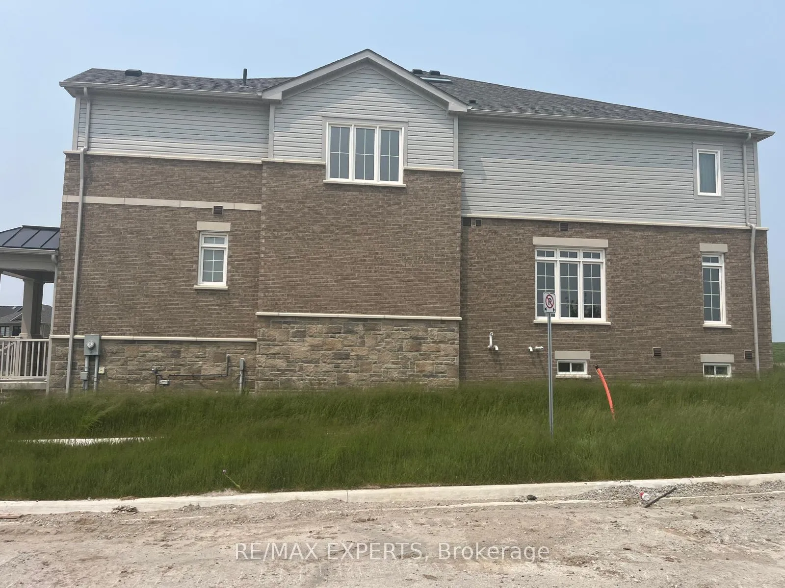 Photo 13 of 111 Greer Street, Barrie, Rural Barrie Southeast — HOMEH