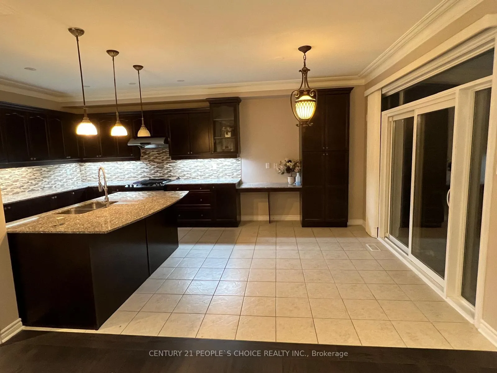 Photo 7 of Unit Upper, 114 Garyscholl Road, Vaughan, Vellore Village — HOMEH