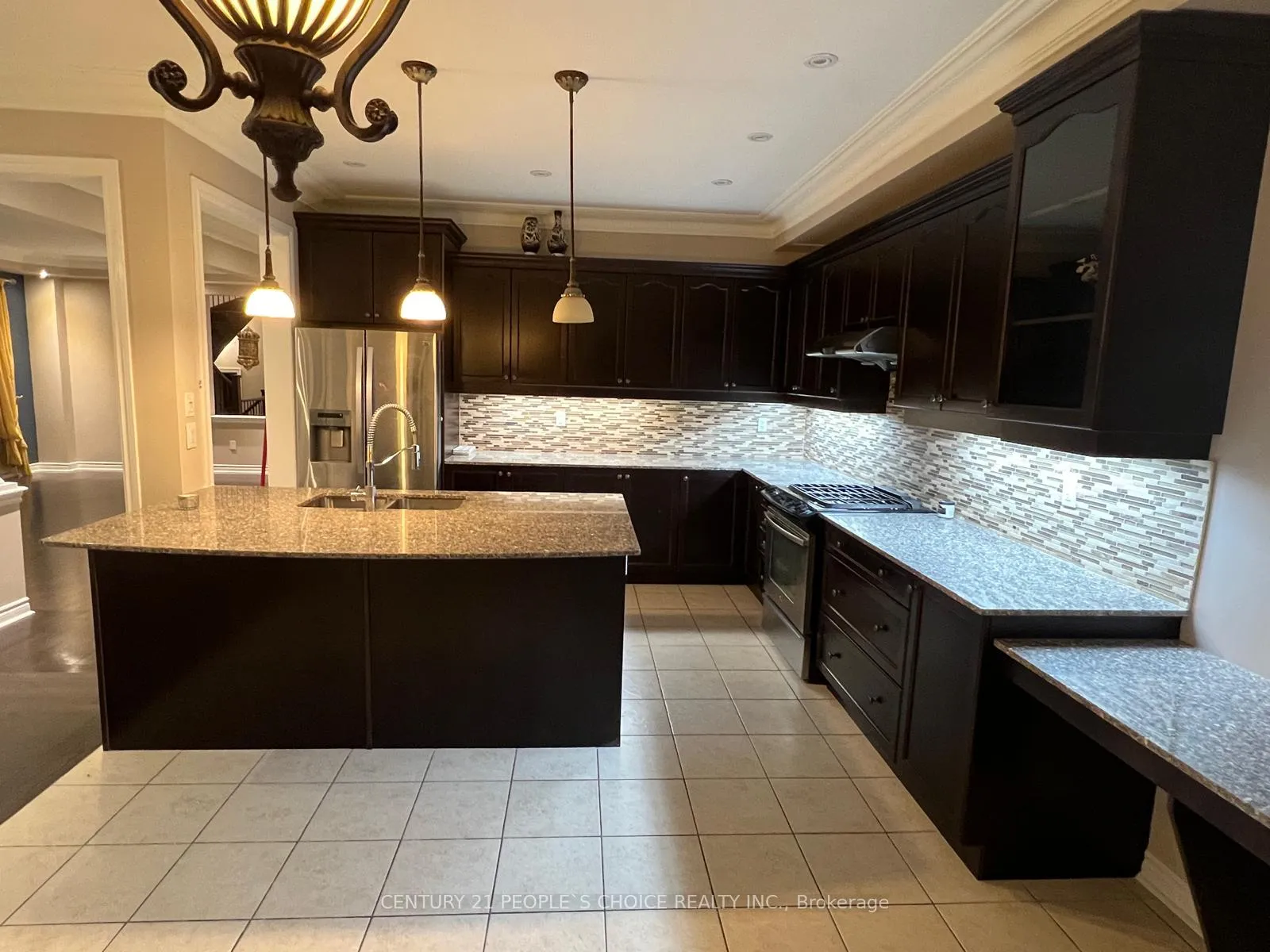 Photo 8 of Unit Upper, 114 Garyscholl Road, Vaughan, Vellore Village — HOMEH