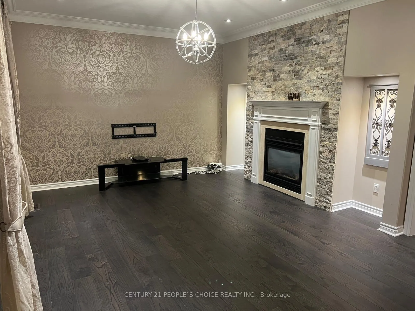 Photo 11 of Unit Upper, 114 Garyscholl Road, Vaughan, Vellore Village — HOMEH