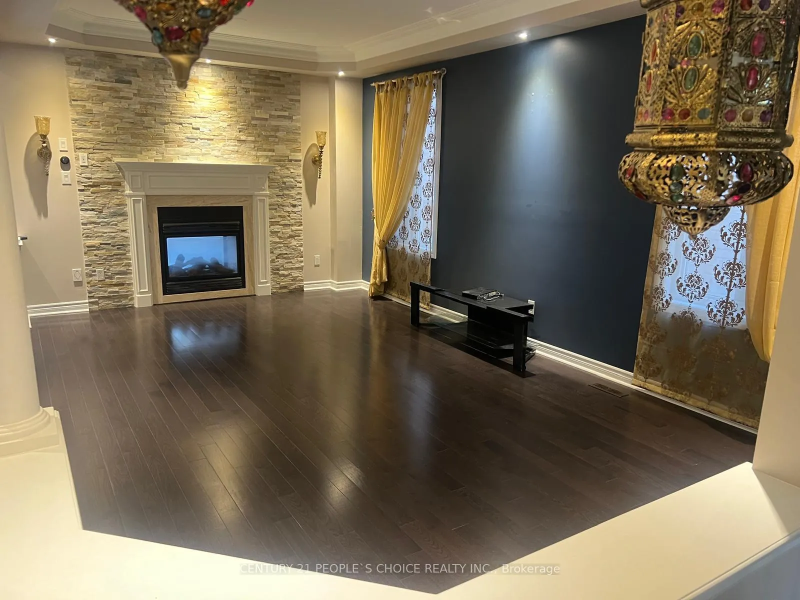 Photo 12 of Unit Upper, 114 Garyscholl Road, Vaughan, Vellore Village — HOMEH